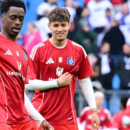 Getragenes rotes Aufwärmshirt Stange vs. Hoffenheim