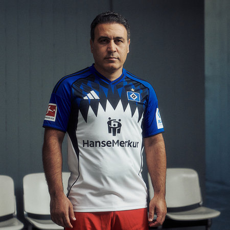 HSV Signiertes + getragenes Shooting-Heimtrikot Mehdi Mahdavikia #7