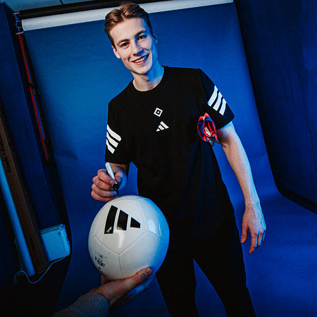 Signierter Ball von Tangvik vom Shooting