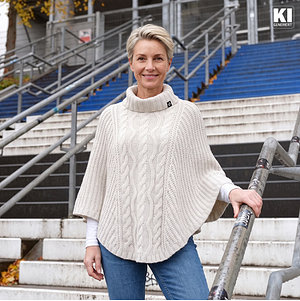 Poncho "Adelina"